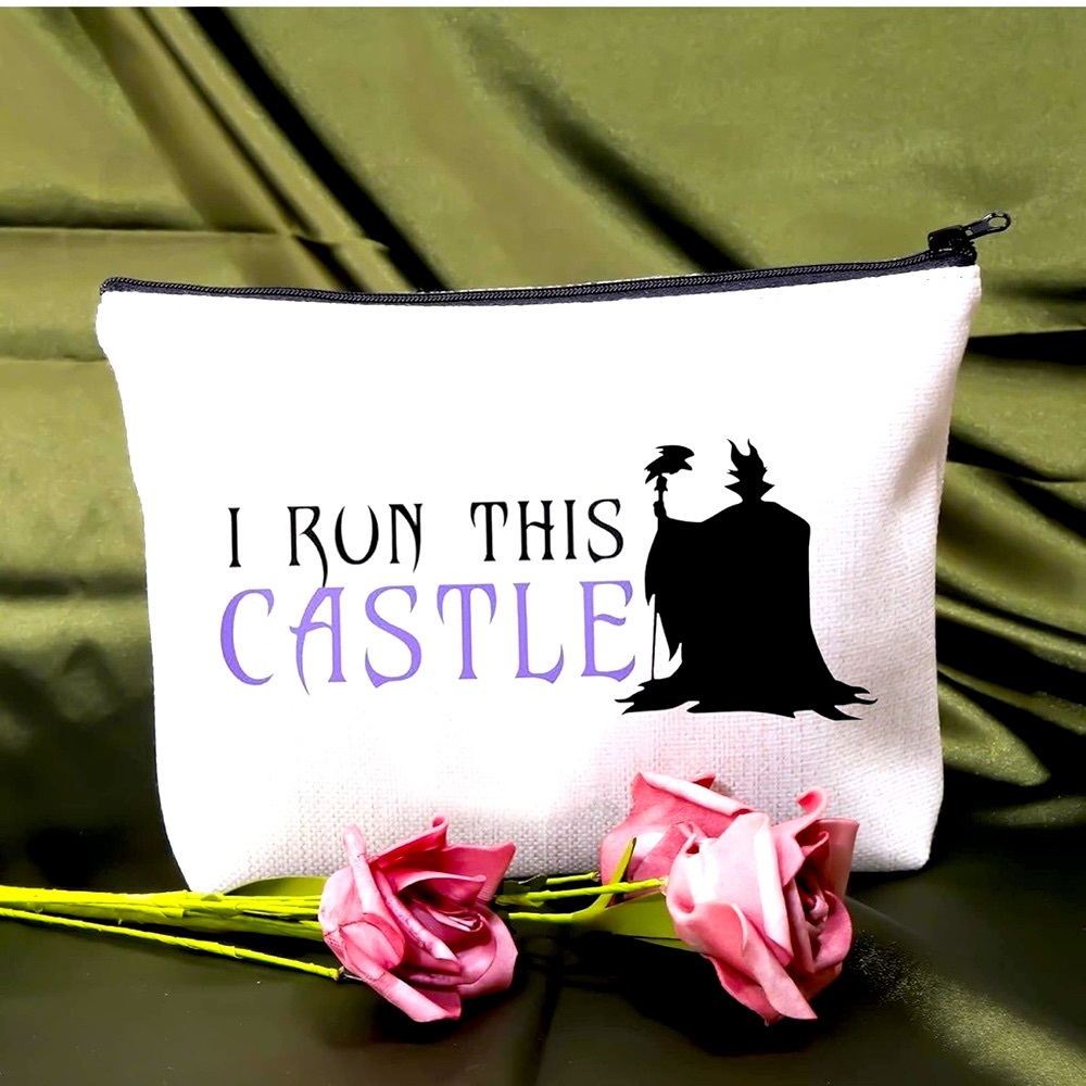 Cosmetic Bag Cloth Large | I Run This Castle Design